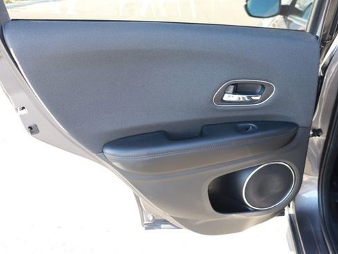 Used 2022 Honda HR-V EX image 11