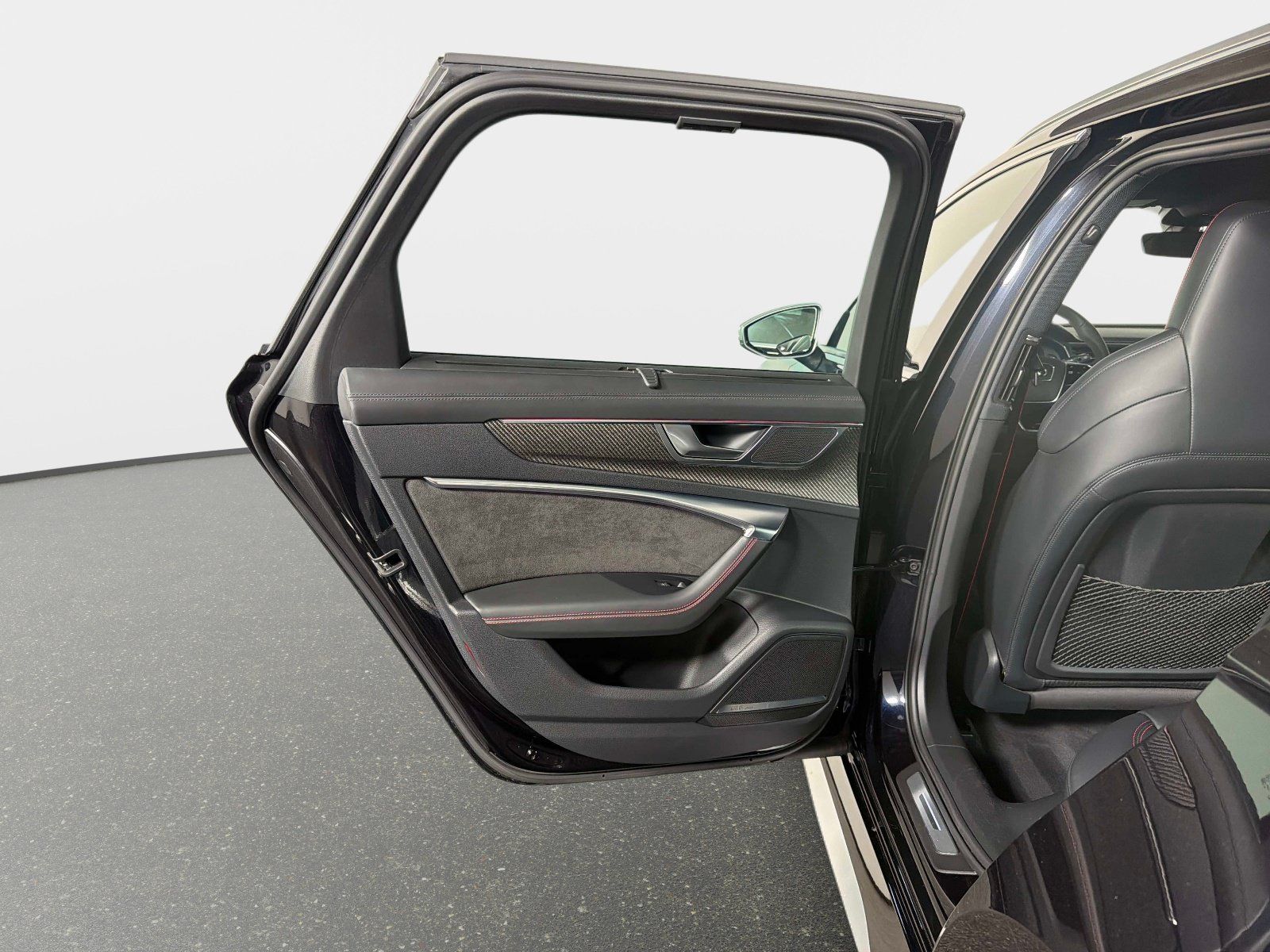 Used 2021 Audi RS 6 AWD/4WD image 33