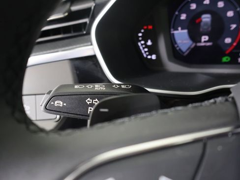 Certified 2025 Audi Q3 2.0T Premium Plus w/ Premium Plus Package image 30