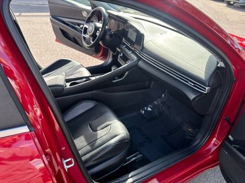 Used 2023 Hyundai Elantra Limited FWD image 41