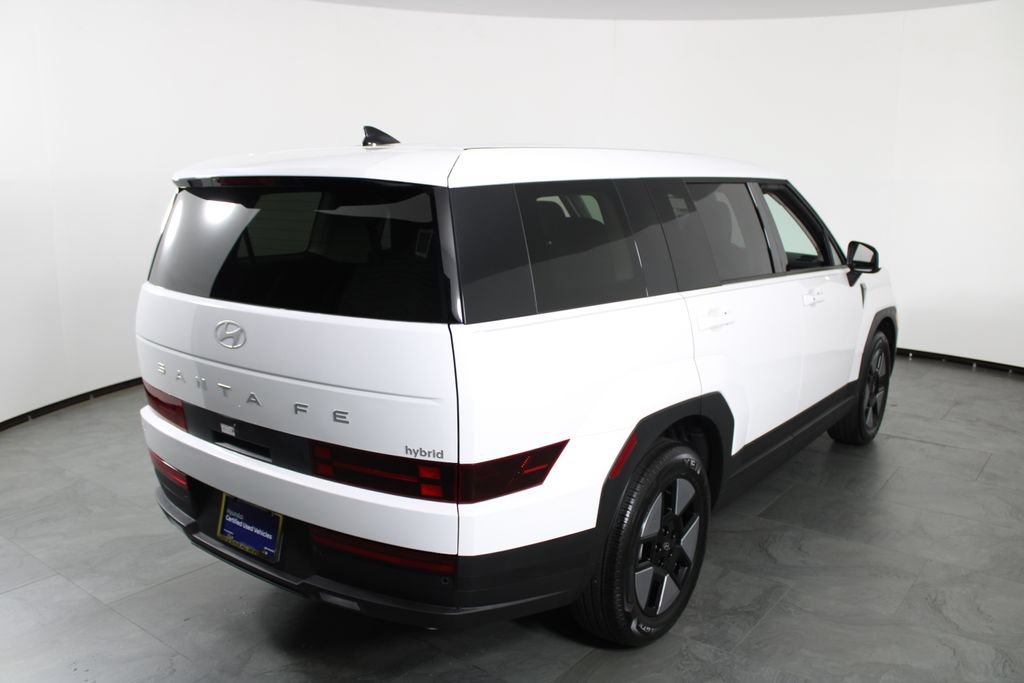 Certified 2026 Hyundai Santa Fe SE FWD image 4