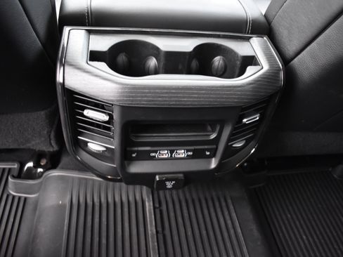 Used 2024 RAM 2500 Limited image 28