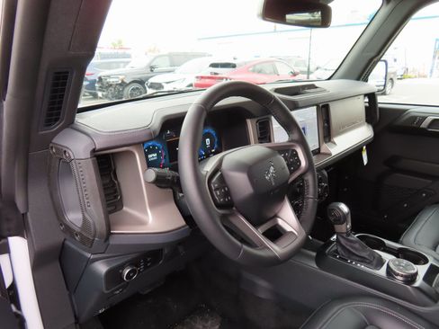 New 2025 Ford Bronco Outer Banks image 10