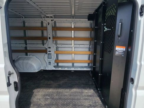 Used 2025 RAM ProMaster 2500 w/ U-Haul Equipment Group FWD image 18