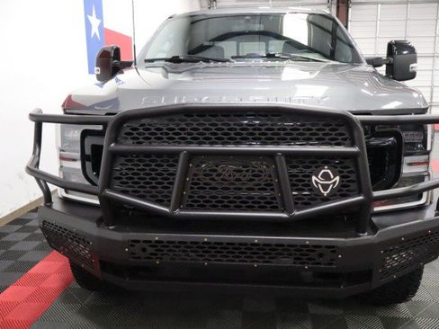 Used 2022 Ford F250 Lariat w/ Lariat Ultimate Package AWD/4WD image 4