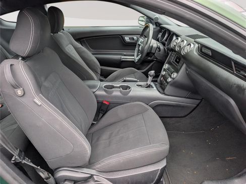 Used 2022 Ford Mustang Coupe w/ Black Accent Package RWD image 10