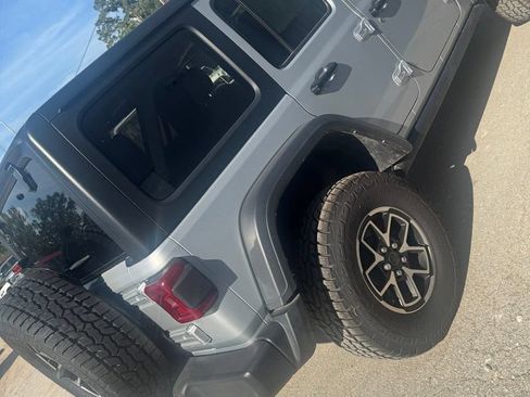 Used 2024 Jeep Wrangler Unlimited Rubicon AWD/4WD image 23