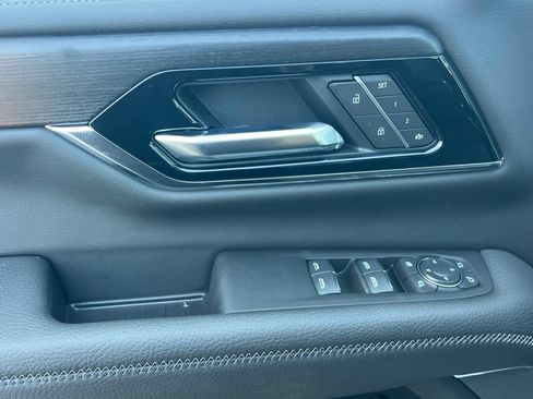 New 2026 GMC Yukon Denali w/ Advanced Technology Package AWD/4WD image 8