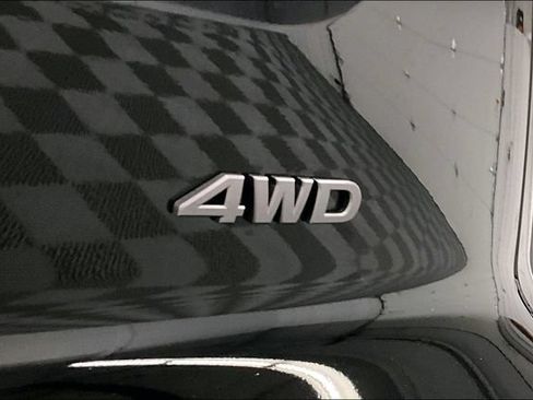 New 2026 Nissan Pathfinder SV w/ SV Premium Package AWD/4WD image 21