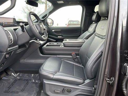 New 2025 Ford Expedition Platinum w/ Stealth Performance Package image 9
