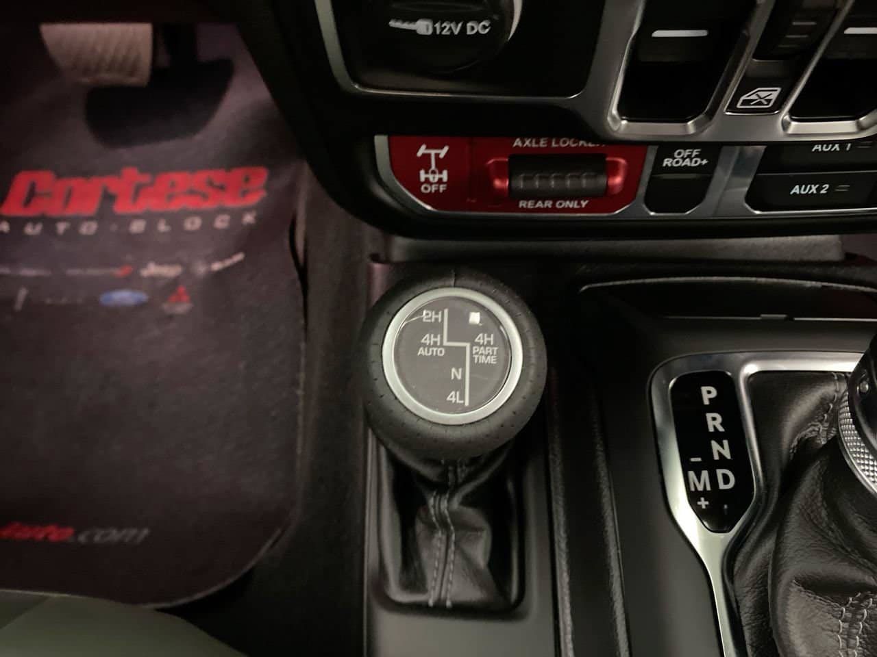 Used 2025 Jeep Gladiator Mojave AWD/4WD image 20