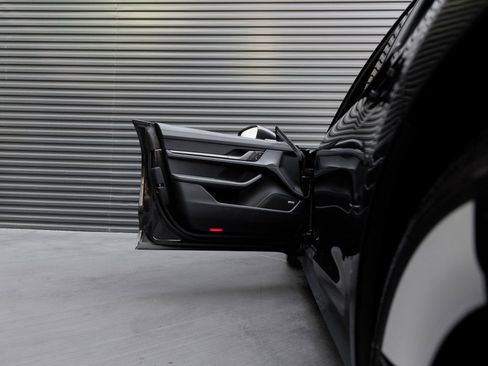 New 2025 Porsche Taycan 4S image 14