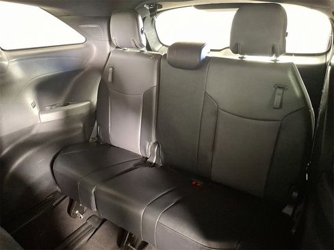 Used 2021 Toyota Sienna XSE w/ XSE Plus Package image 15