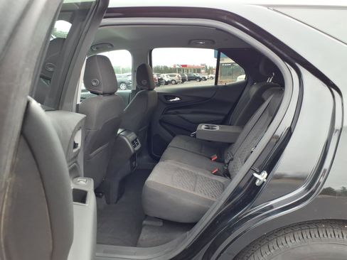 Used 2018 Chevrolet Equinox LT image 11