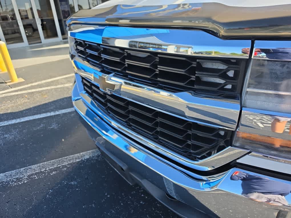 Used 2016 Chevrolet Silverado 1500 LT w/ All Star Edition AWD/4WD image 9