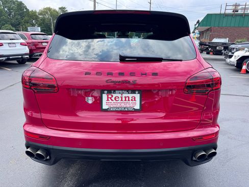 Used 2015 Porsche Cayenne S AWD/4WD image 9