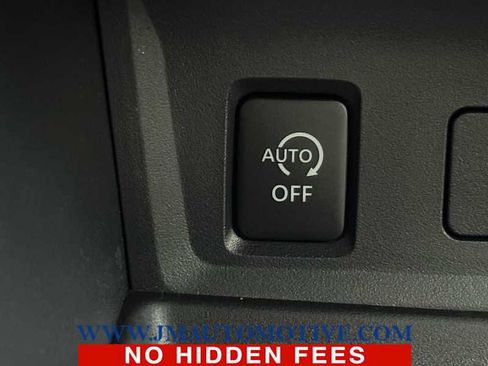 Used 2025 Nissan Sentra SV w/ All-Weather Package FWD image 31