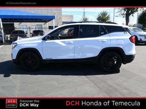 Used 2020 GMC Terrain SLE w/ Driver Convenience Package image 4