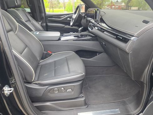 Used 2023 Cadillac Escalade Sport AWD/4WD image 6