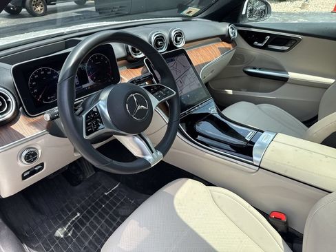 Used 2023 Mercedes-Benz C 300 4MATIC Sedan image 9