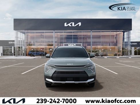 New 2026 Kia Niro EX FWD image 2