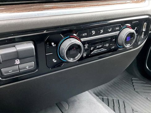 Used 2023 Chevrolet Silverado 1500 RST image 23