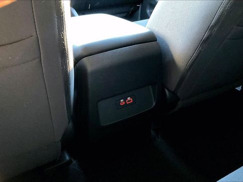 Used 2022 Nissan Frontier SV image 14