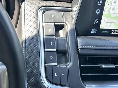Used 2023 Chevrolet Tahoe Premier AWD/4WD image 32