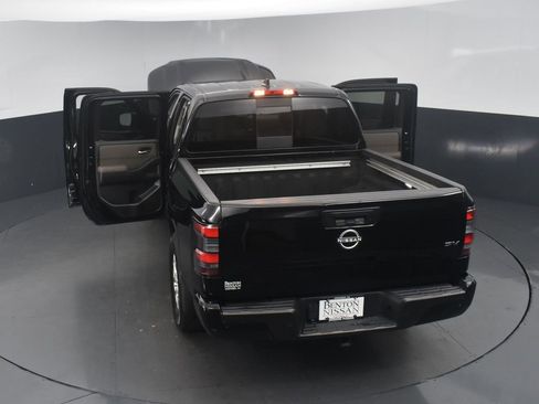 Used 2024 Nissan Frontier SV w/ SV Convenience Package image 23
