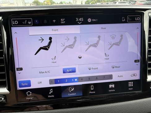 Used 2025 Chrysler Pacifica Select FWD image 28