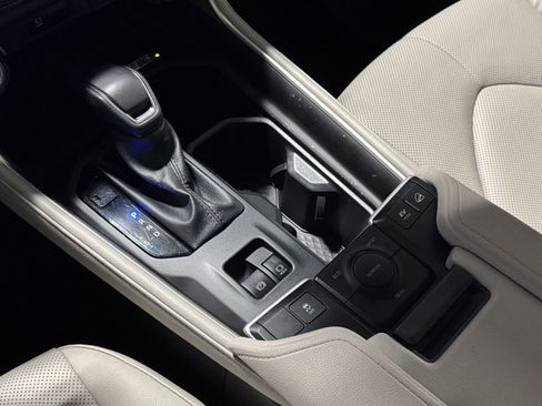 Used 2024 Toyota Grand Highlander Limited image 31