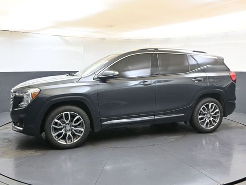 Used 2022 GMC Terrain Denali image 2