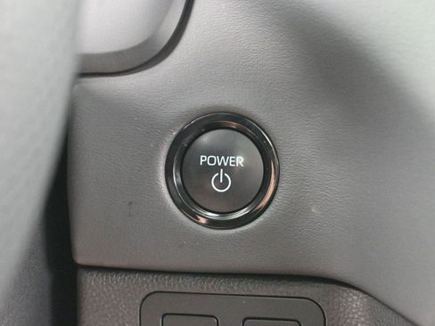Used 2025 Toyota Tundra Platinum AWD/4WD image 27