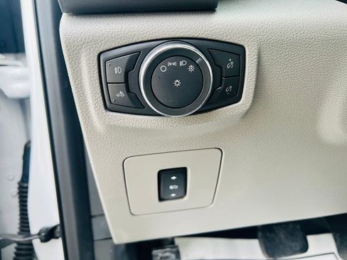 Used 2015 Ford F150 XLT w/ Equipment Group 302A Luxury image 33