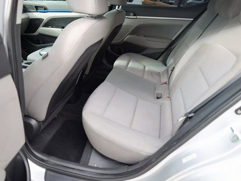 Used 2019 Hyundai Elantra SEL FWD image 17