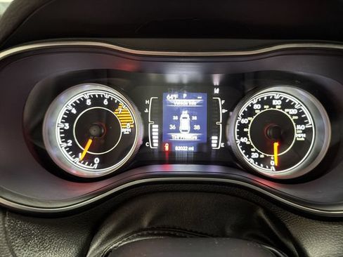 Used 2020 Jeep Cherokee Latitude Lux w/ Comfort/Convenience Group AWD/4WD image 15