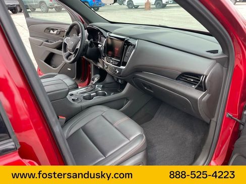 Used 2023 Chevrolet Traverse RS image 23