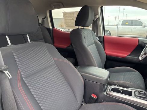 Used 2022 Toyota Tacoma SR5 image 20