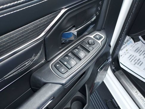 Used 2022 RAM 2500 Limited AWD/4WD image 11