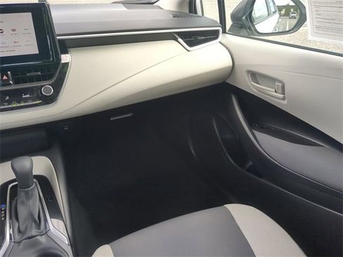 Certified 2025 Toyota Corolla LE image 16