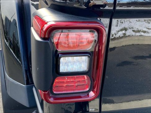 Used 2020 Jeep Gladiator Rubicon image 28