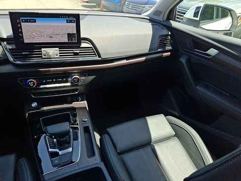 Used 2023 Audi Q5 2.0T Prestige w/ Prestige Package AWD/4WD image 17