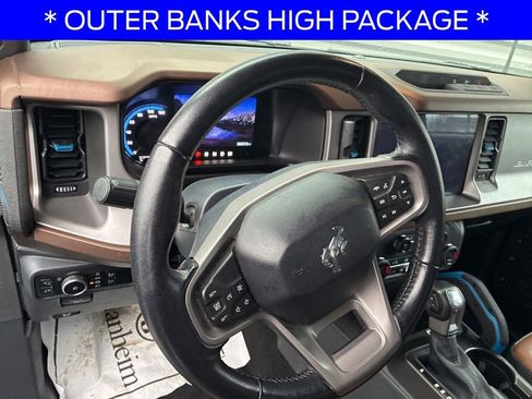 Used 2023 Ford Bronco Outer Banks image 10