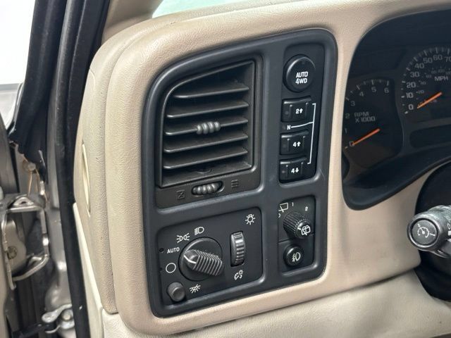 Used 2003 Chevrolet Tahoe LT AWD/4WD image 18