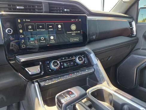 Used 2023 GMC Sierra 1500 Denali w/ Technology Package AWD/4WD image 23