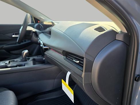 New 2026 Nissan Sentra SV w/ SV Convenience Package FWD image 11