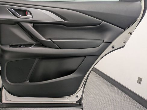 Certified 2023 MAZDA CX-9 Touring image 24