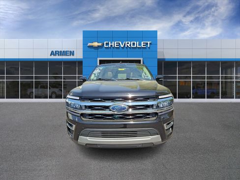 Used 2024 Ford Expedition Max Limited AWD/4WD image 3