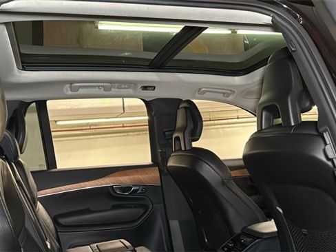 Used 2021 Volvo XC90 T5 Momentum w/ Advanced Package image 8