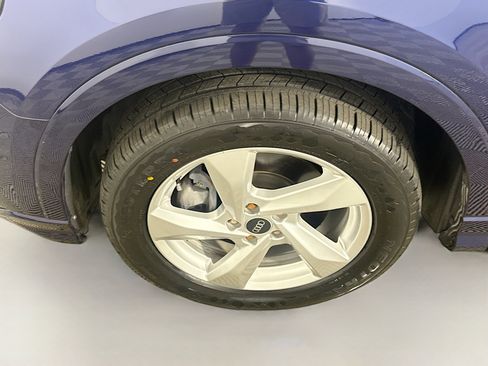 Used 2021 Audi Q3 2.0T Premium w/ Convenience Package image 38